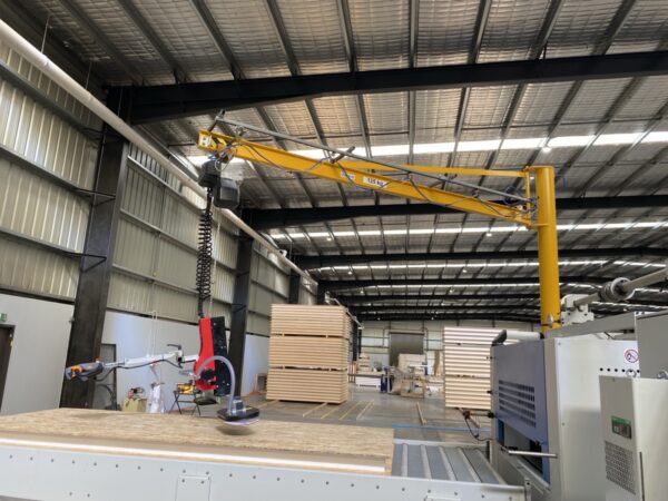 Installation of 5x jib cranes with vacuum tube lifters